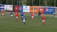 erkek erkeğe slow dans ile gol sevinci