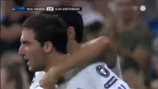 mesut özil ayakta alkışlandı !