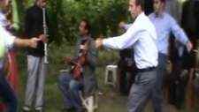 Bolulular Oynuyor Köçekler Seyrediyor