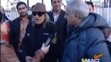 şakacı herseye burnunu sokan adam
