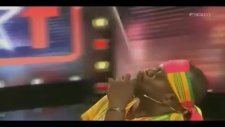 Adam Su Deposu Gibi Mükemmel Bir Show
