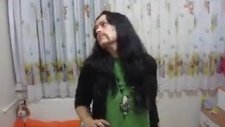 çılgın anneden 2. barış manço taklidi