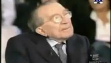 dünyadan kopmuş bu amca :)