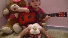 Gitarlı Kız
