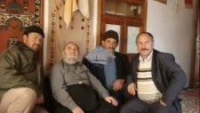 Pusat Köyü İnsanları