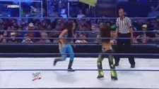 smackdown bayanlar - rosa mendes & layla