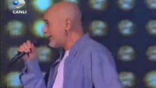 Mavi Işıklar İyi Düşün Taşın Beyaz Show