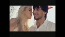 Aynı Salkımda İki Ayrı Üzüm
