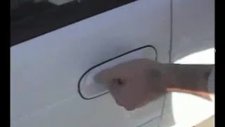 cep telefonu ile arabanın kapısını açın
