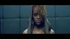 Rihanna - Russian Roulette