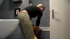 piton yılanı banyo yapıyor