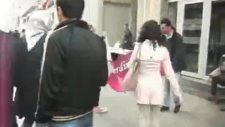 İstiklalde Evlenme Teklifi..