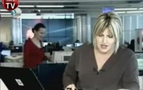 Şule Zeybek Haberleri Sunarken Fırçayı Bastı!...