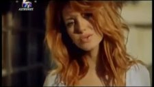 Yelda - Sakın Vazgeçme Sevmekten 2011