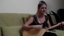 Ak Göğsünde Nokta Nokta Ben Olam