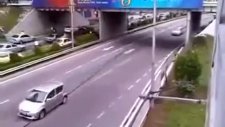polislerden dirft yaparak kaçan sürücü