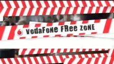 Vodafone Free Zone Reklamı Oyuncu Köpek Gezgin