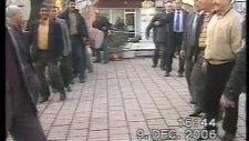 Mahmutbey Meydanında Geleneksel Oyunlarımızdan Çigoş Oynanırken.
