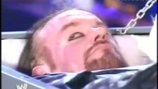Undertaker Randy Orton'a Saldırıyor. Mezarından