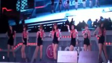 Kore Kız Şarkıcılar Lg Cinema 3d Tv Oyun Festival