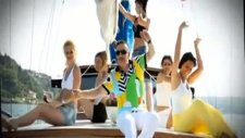 Mustafa Topaloğlu Gerizekalı Sevdiğim Benim Orjinal Video Klip İzle 2011