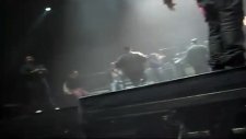 justin bieber douging at soundcheck london uk 16/03/2011