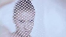 Gülben Ergen - Yarı Çıplak Yeni Klip 2011 - Müzik Kanalı