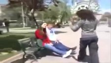 Yurdum İnsanı - Bir Erkekte Baktığı İlk Yer