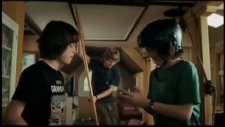 aliens in the attic fragmanı 1