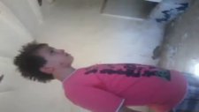 12 Yaşında Kafasıyla Evdeki Fayansları Kıran Cocuk...