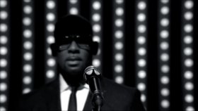 R. Kelly - When A Woman Loves R. Kelly - When A Woman Loves