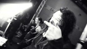 Korn - Feat. Skrillex - 'get Up' Music Korn - Feat. Skrillex - 'get Up' Music