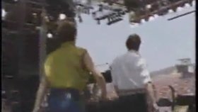 U2 - Sunday Bloody Sunday U2 - Sunday Bloody Sunday