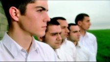 Işığın Yansıması - Harbe Giden Sarı Saçlı Çocuk