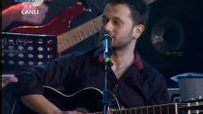 Cihan Guclu Ama Beyaz Show Canlı Performans