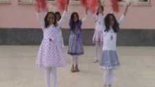 Sırçalı İlköğretrim Okulu 23 Nisan Gösterileri (4.sınıf)