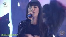 Hande Yener - Unutulmuyor (Beyaz Show 24 Şubat 2012)
