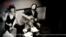 Burcu Güneş - Oflaya Oflaya (Joytürk Akustik)
