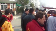 'ali Sami Yen Sokak Yanıyor...orjin Köfte Şhow...