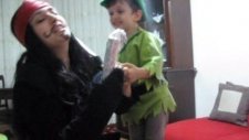 çılgın anneyle peter pan ve kaptan Hook
