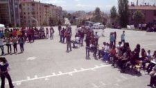 Farabi Lisesi Şölen Öğrenciler Halayda