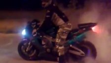 Yamaha YZF R1 Burnout