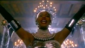 Whitney Houston - Queen Of The Night Whitney Houston - Queen Of The Night