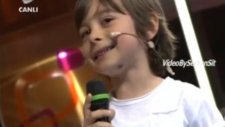 Emir Berke ( Küçük Osman ) Nossa Nossa 4 Mayıs Beyaz Show 2012