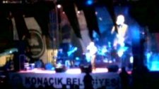 Gülü Susuz Seni Aşksız Bırakmam