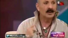 Canlı Yayında Çişi Gelince