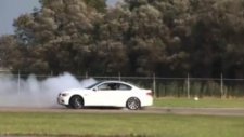 Bugatti Veyron ve BMW M3 Kapışması