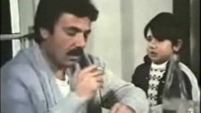 Ferdi Tayfur-Ah Bir Çoçuk Olsaydım(Türküola)