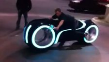 Tron Filmindeki Motorsiklet!