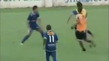12 Kırmızı Kartlık Maç !
